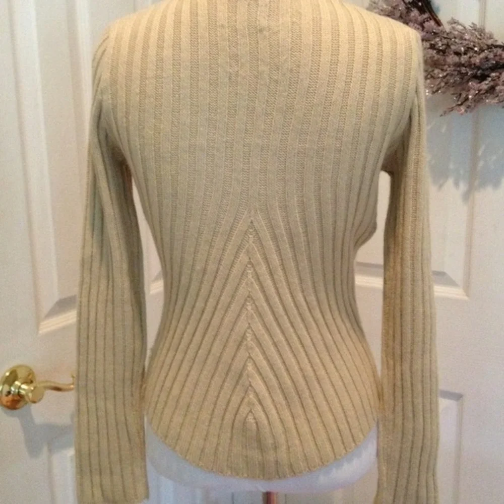 Ribbed sweater